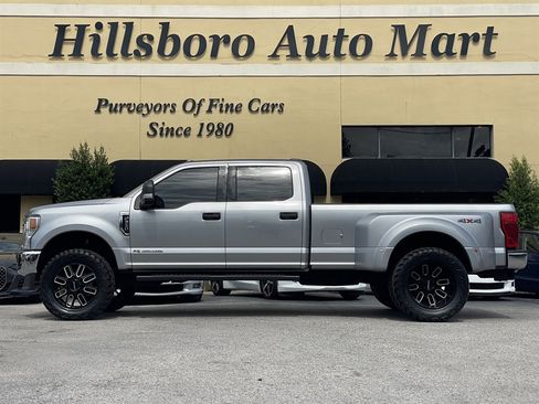 Used 2020 Ford F350 XLT AWD/4WD image 3