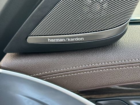 Used 2020 BMW M550i xDrive AWD/4WD image 19