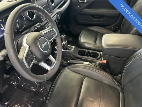 Used 2023 Jeep Wrangler Unlimited Sahara AWD/4WD image 10