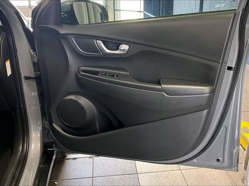 Used 2023 Hyundai Kona SE w/ Cargo Package FWD image 12