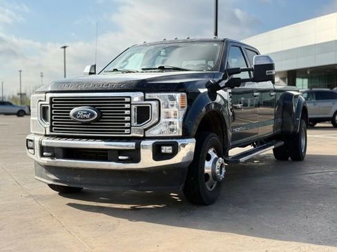 Certified 2022 Ford F350 Lariat w/ Lariat Ultimate Package image 4