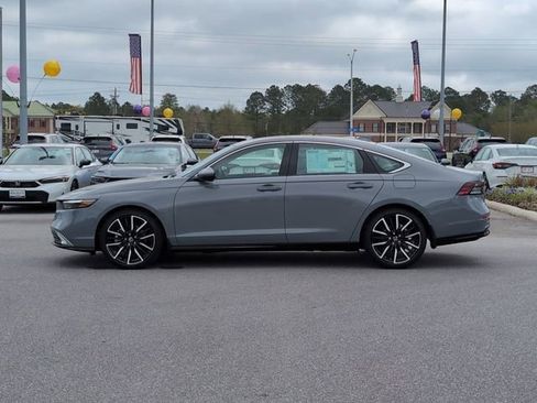 New 2026 Honda Accord Touring image 2