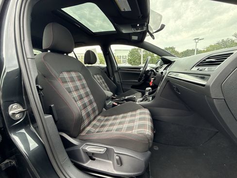 Used 2015 Volkswagen GTI S FWD image 25