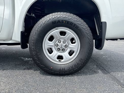 Used 2024 Nissan Frontier S AWD/4WD image 26
