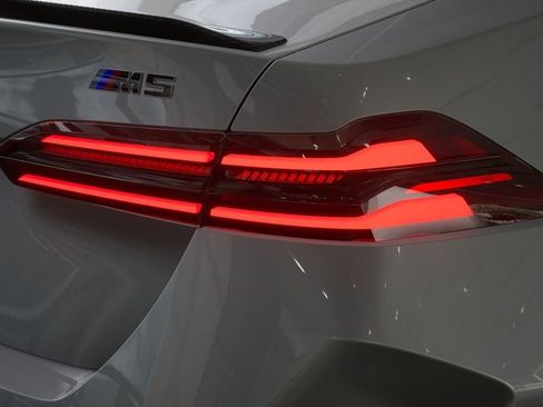 New 2026 BMW M5 image 37