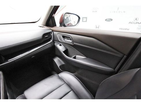 Used 2023 Nissan Rogue SL w/ SL Premium Package FWD image 8