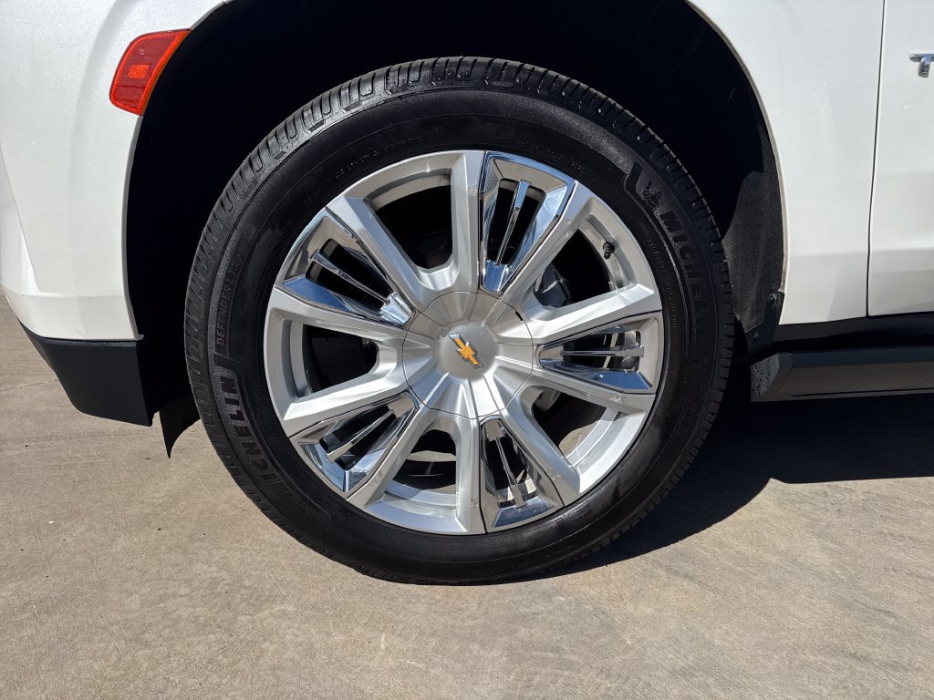 Used 2022 Chevrolet Tahoe High Country AWD/4WD image 27