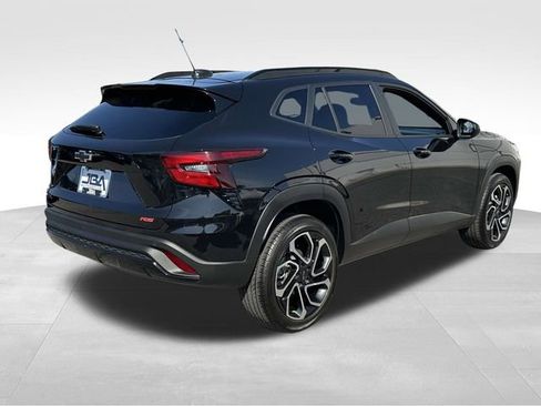 Used 2025 Chevrolet Trax RS w/ Driver Confidence Package image 27