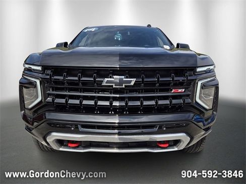 Certified 2025 Chevrolet Suburban Z71 image 9