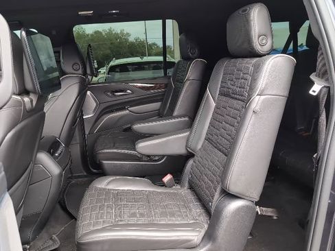 Used 2022 Cadillac Escalade ESV Sport Platinum image 21