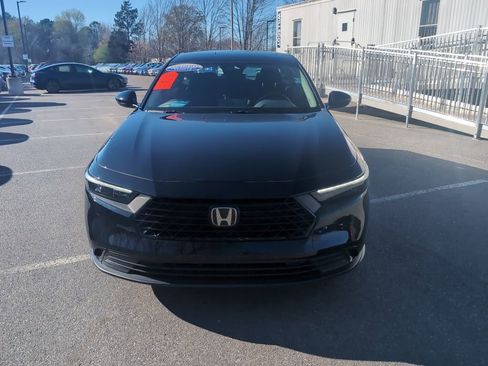 Certified 2025 Honda Accord SE image 2