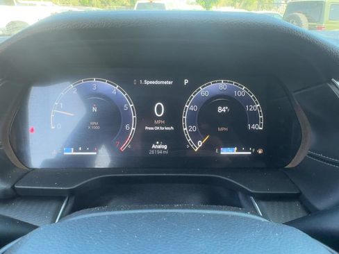 Used 2024 Jeep Grand Cherokee L Altitude RWD image 16