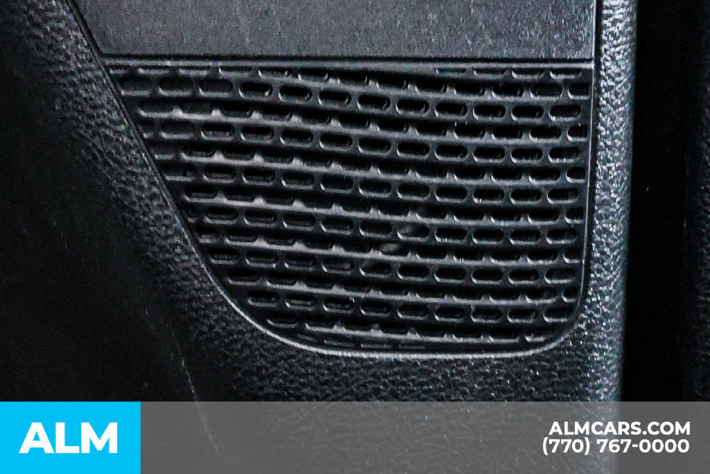 Used 2023 Chrysler Pacifica Touring-L FWD image 57