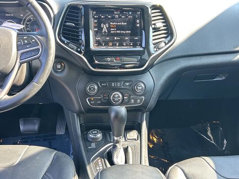 Used 2019 Jeep Cherokee High Altitude image 16