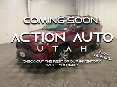 Used 2020 Toyota RAV4 LE w/ Carpet Mat Package
