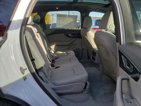 Used 2021 Audi Q7 3.0T Premium Plus image 18