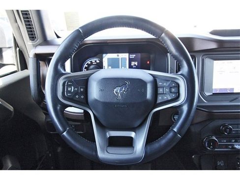 Used 2022 Ford Bronco Outer Banks image 14