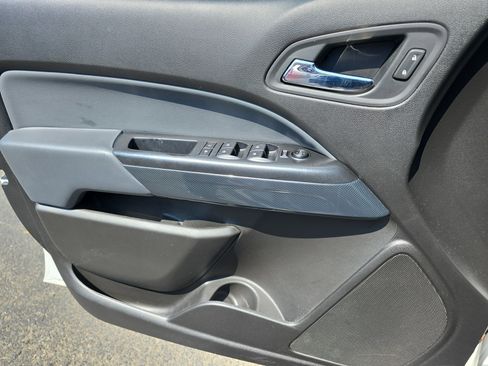 Used 2018 Chevrolet Colorado Z71 AWD/4WD image 26