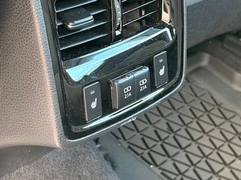 Used 2019 Toyota Avalon Limited w/ Advanced Safety Package FWD image 13