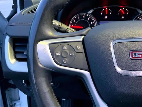 Used 2020 GMC Terrain SLT w/ Elevation Edition image 23