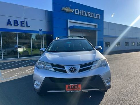 Used 2013 Toyota RAV4 Limited AWD/4WD image 2