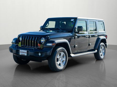 Used 2022 Jeep Wrangler Unlimited Sport AWD/4WD image 3