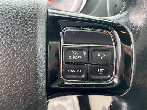 Used 2019 Dodge Grand Caravan SXT image 15