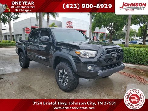 Used 2022 Toyota Tacoma TRD Off-Road w/ Technology Package AWD/4WD image 1