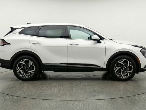 Used 2025 Kia Sportage LX image 11