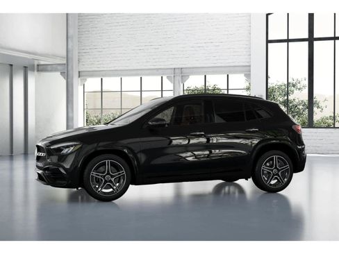 New 2025 Mercedes-Benz GLA 250 image 35