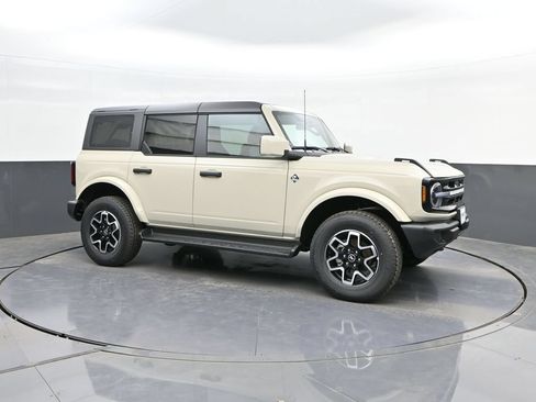 New 2026 Ford Bronco Outer Banks AWD/4WD image 17