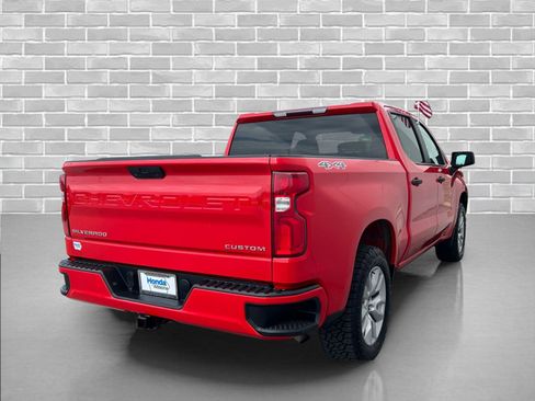 Used 2020 Chevrolet Silverado 1500 Custom w/ Custom Value Package AWD/4WD image 5