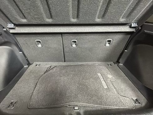 Certified 2025 Hyundai Venue SE FWD image 28