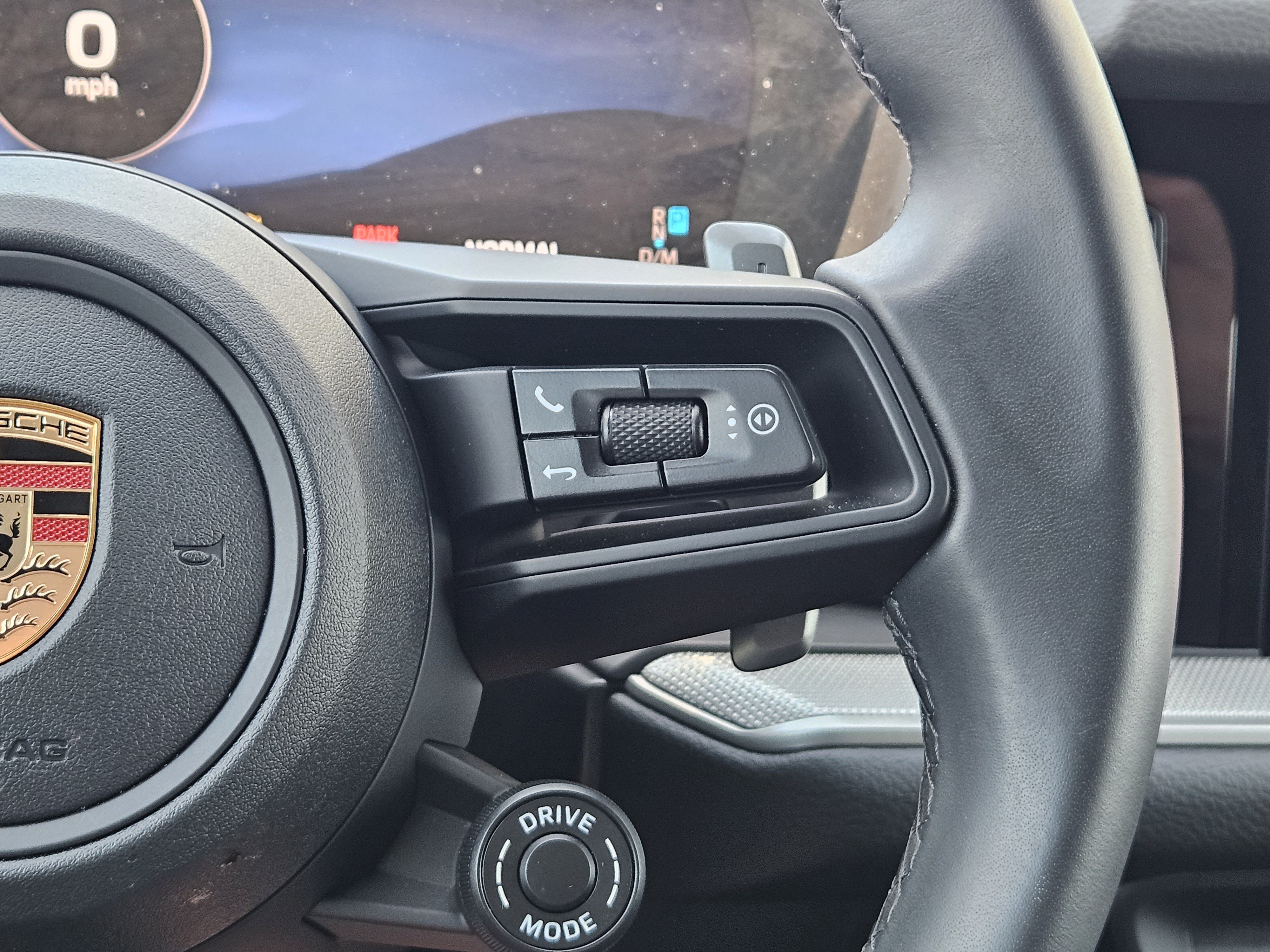 Certified 2026 Porsche Cayenne Coupe AWD/4WD image 27