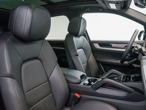New 2026 Porsche Cayenne AWD/4WD image 21
