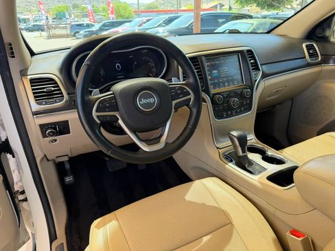 Used 2017 Jeep Grand Cherokee Limited w/ Luxury Group II RWD image 13