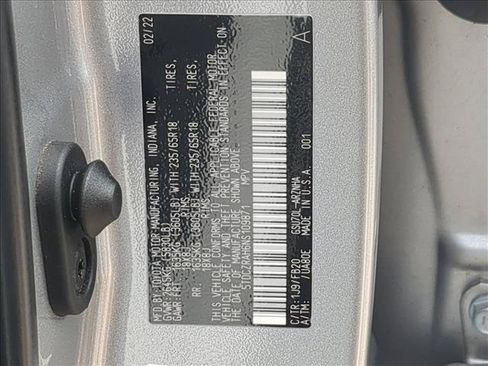 Used 2022 Toyota Highlander L FWD image 22
