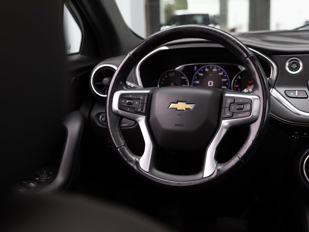 Used 2020 Chevrolet Blazer Premier w/ Driver Confidence II Package FWD image 14