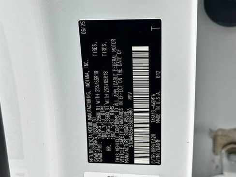 Used 2025 Toyota Grand Highlander AWD image 36