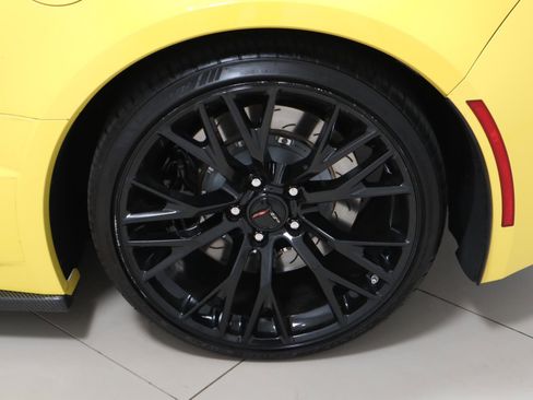 Used 2017 Chevrolet Corvette Z06 image 9