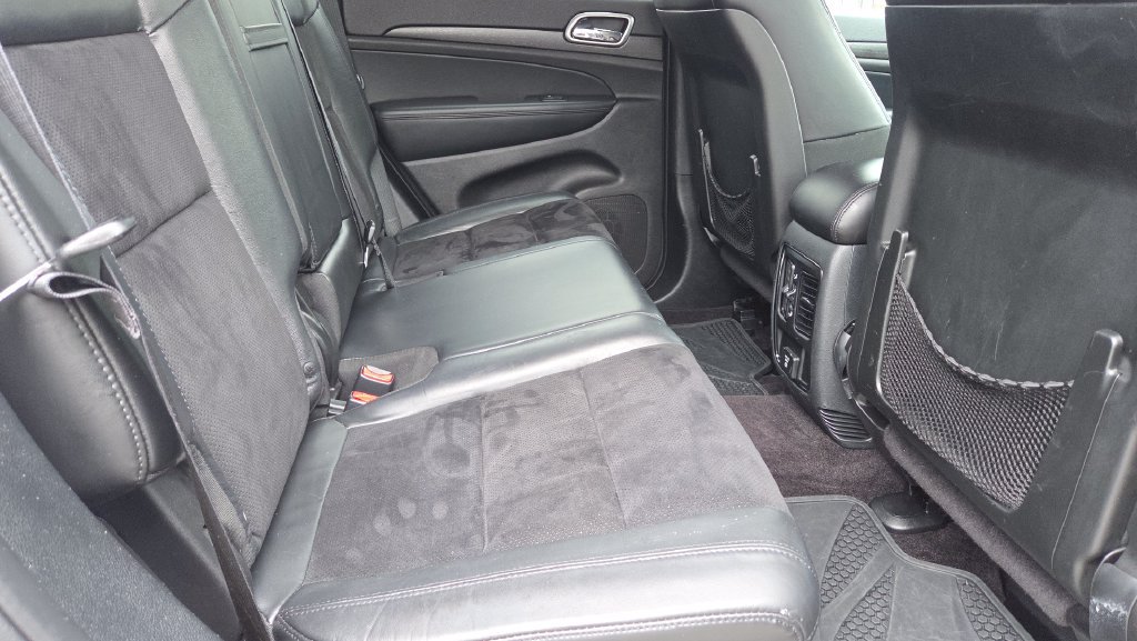 Used 2018 Jeep Grand Cherokee Altitude AWD/4WD image 14