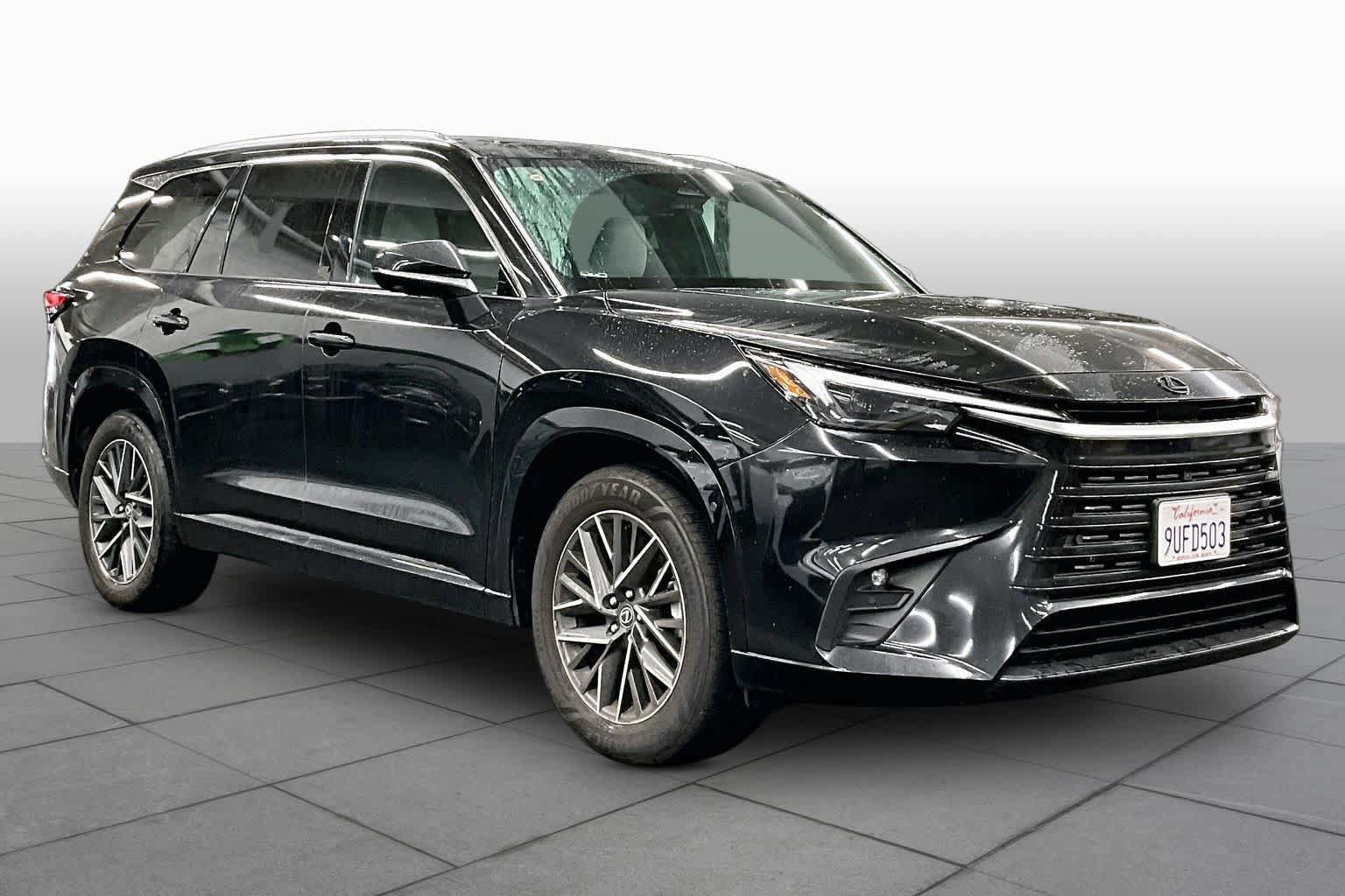 Used 2025 Lexus TX 350 FWD w/ Technology Package image 2