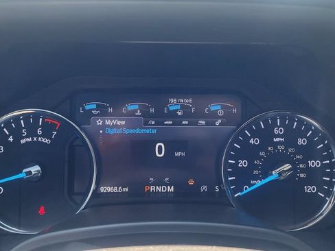 Used 2020 Ford Expedition XLT w/ Equipment Group 202A AWD/4WD image 37