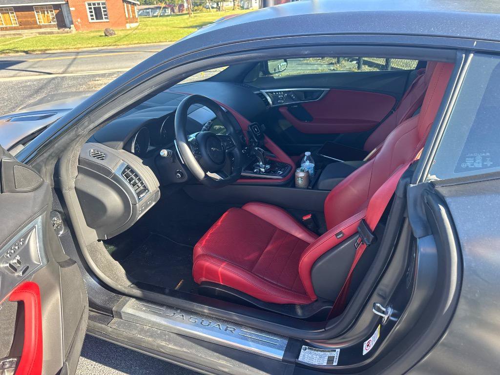 Used 2020 Jaguar F-TYPE Coupe RWD image 2