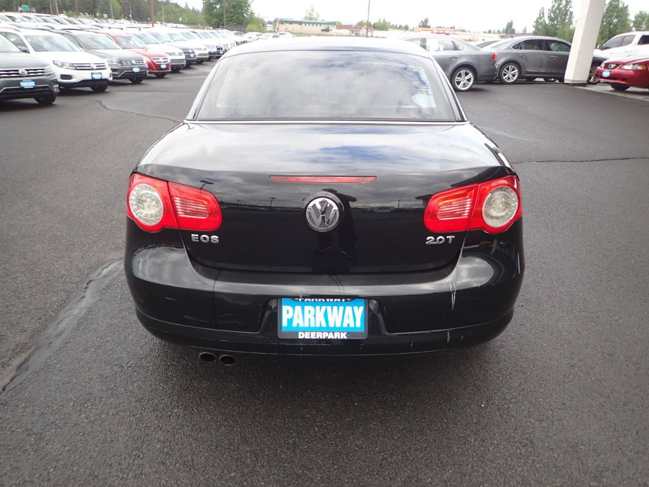 Used 2010 Volkswagen Eos Lux FWD image 4