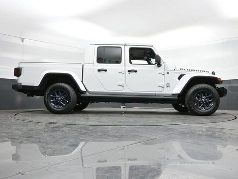 New 2026 Jeep Gladiator Sport AWD/4WD image 44