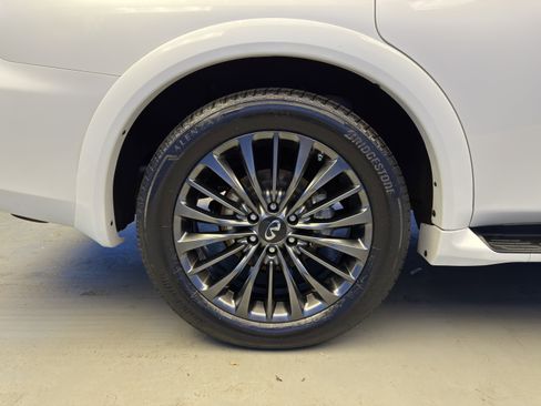 Used 2022 INFINITI QX80 Premium Select w/ Cargo Package image 9