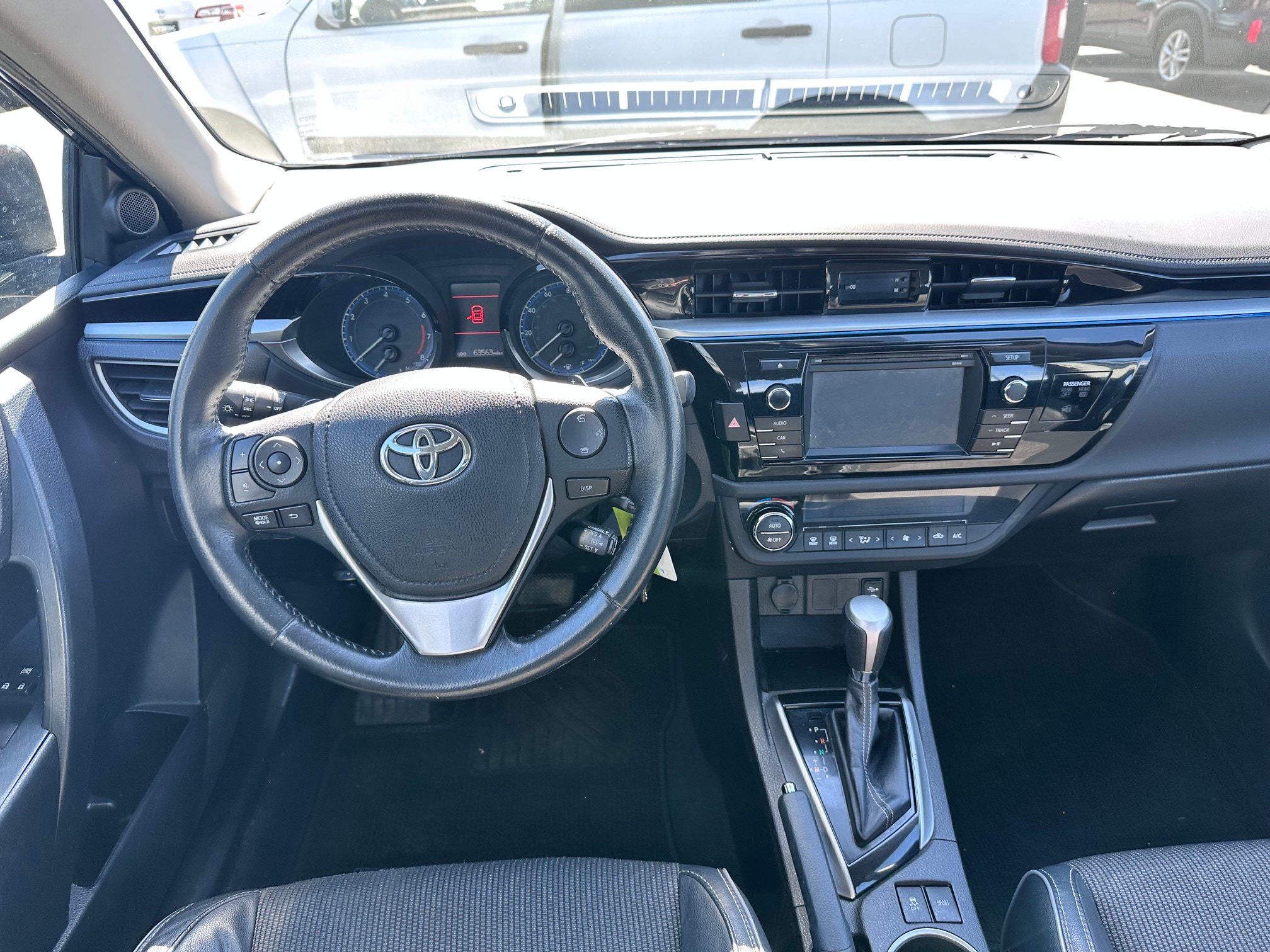Used 2015 Toyota Corolla S FWD image 7