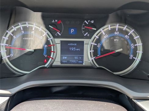 Used 2018 Toyota 4Runner Limited AWD/4WD image 34