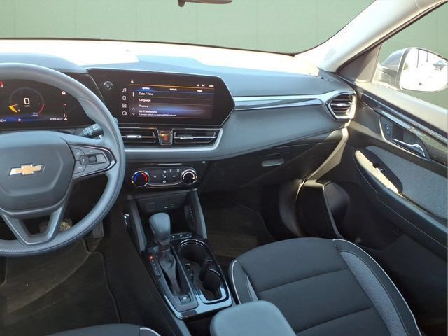 Used 2024 Chevrolet TrailBlazer LT FWD image 18